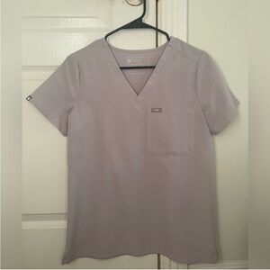 FIGS Women's V-Neck Scrub Top - Light Gray